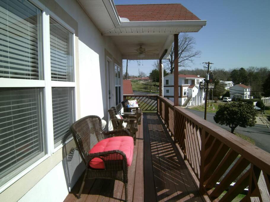 LAKEFRONT 7 MIN to OAKLAWN&10 MIN to DOWNTOWN STR License #A22-0004 Hot Springs Exterior foto