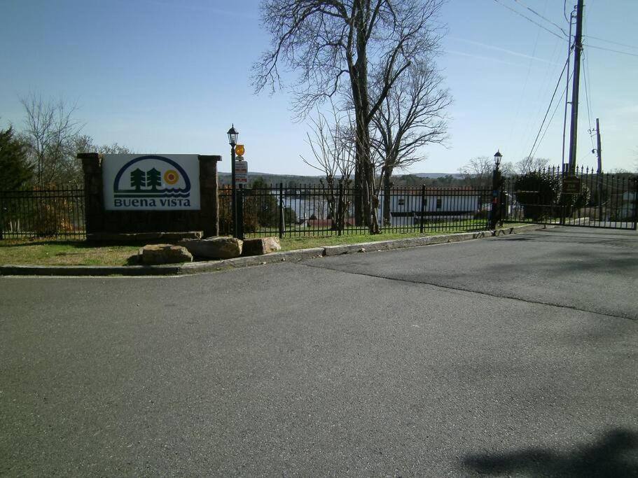 LAKEFRONT 7 MIN to OAKLAWN&10 MIN to DOWNTOWN STR License #A22-0004 Hot Springs Exterior foto