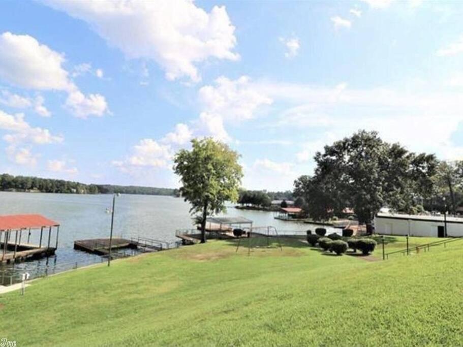 LAKEFRONT 7 MIN to OAKLAWN&10 MIN to DOWNTOWN STR License #A22-0004 Hot Springs Exterior foto
