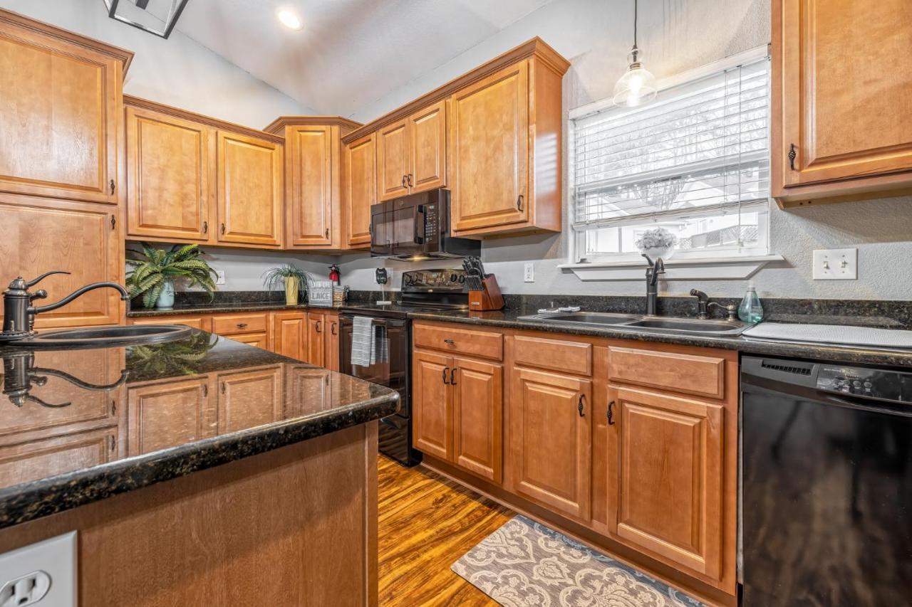 LAKEFRONT 7 MIN to OAKLAWN&10 MIN to DOWNTOWN STR License #A22-0004 Hot Springs Exterior foto